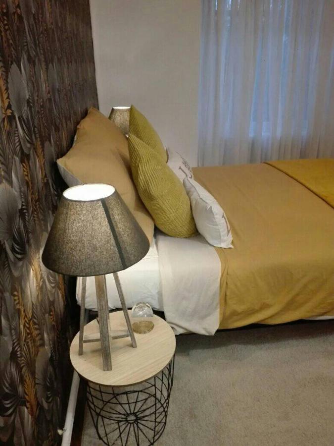 L'Esquilon Chambre D'Hote Bed & Breakfast Thiat ภายนอก รูปภาพ